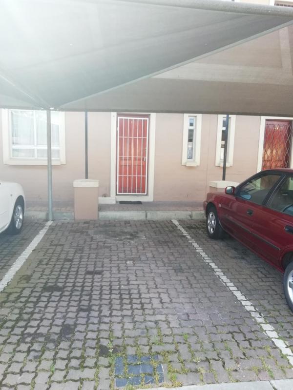 2 Bedroom Property for Sale in Uitzicht Western Cape